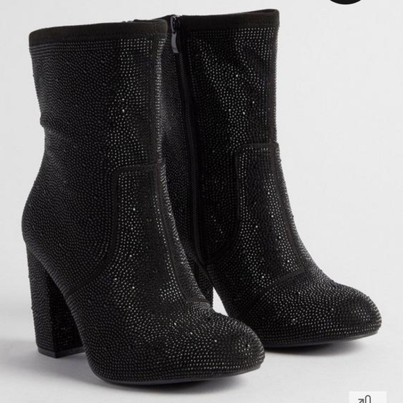 NWT Torrid 13W Black Stretch Embellished Boots. - Picture 2 of 7